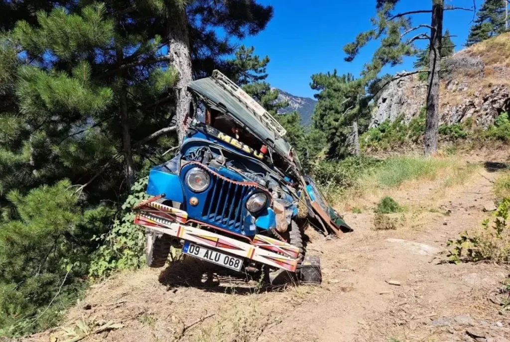 Trafik Kazası: Aydın’da Cip Şarampole Yuvarlandı