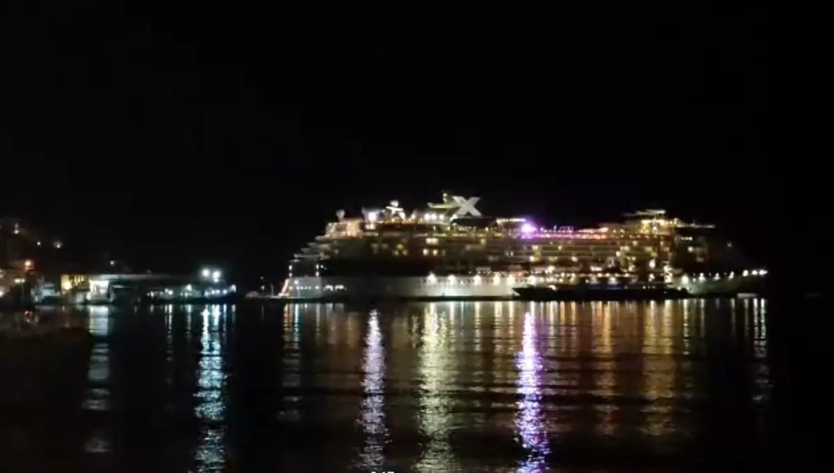 Elektrik Arızası Kruvaziyer Gemisini Kuşadası’na Bağladı