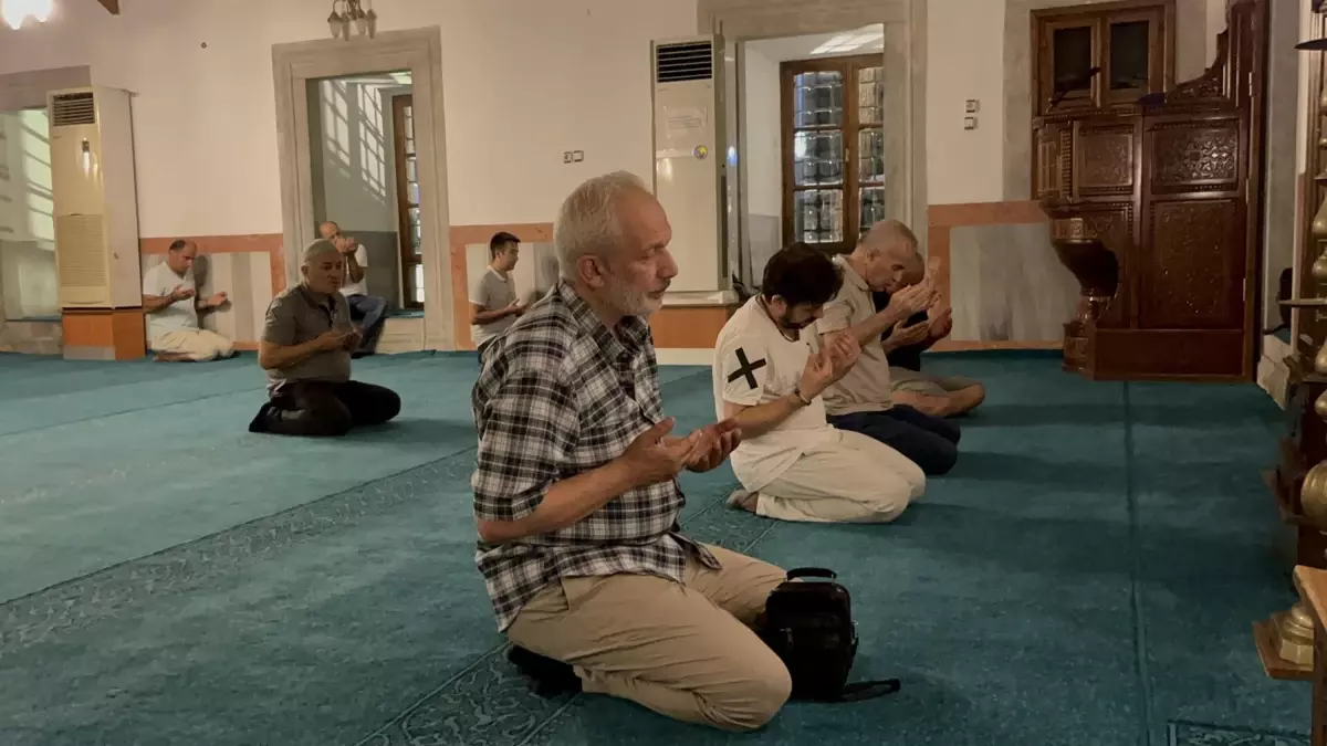 Camilerde Orman Yangınlarına Karşı Dua Edildi