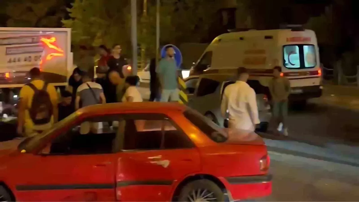 Söke’de Otomobil ve Motosiklet Çarpıştı: 2 Yaralı