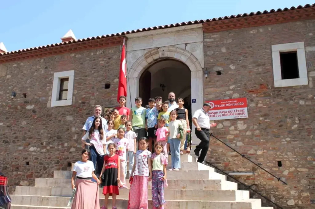 Vali Canbolat’tan Yaz Kur’an Kursu Ziyareti