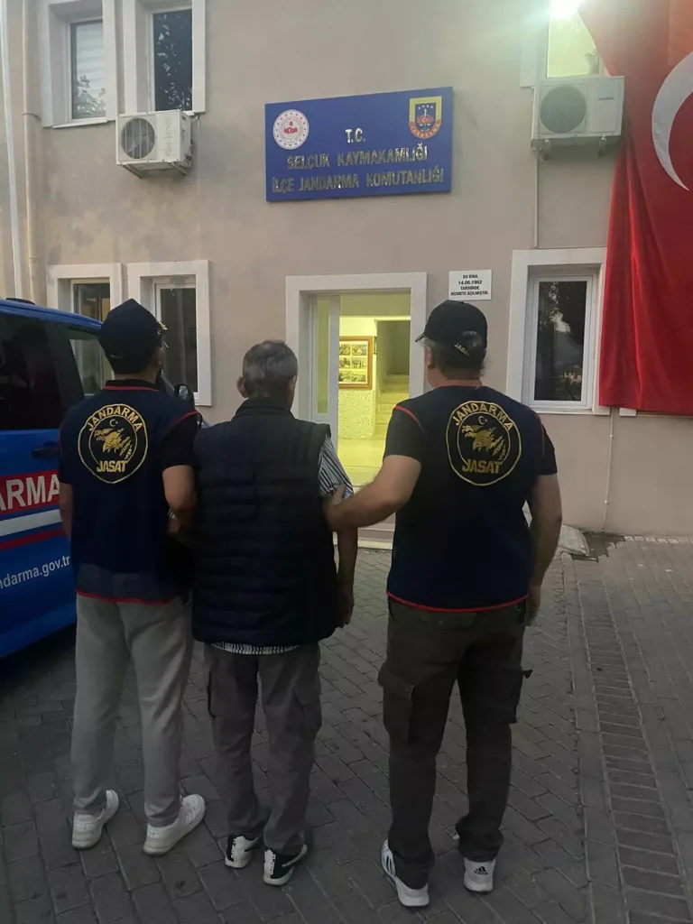 **Sokak Hayvanlarını Zehirledikleri İddiasıyla Tutuklanan Şüpheli**