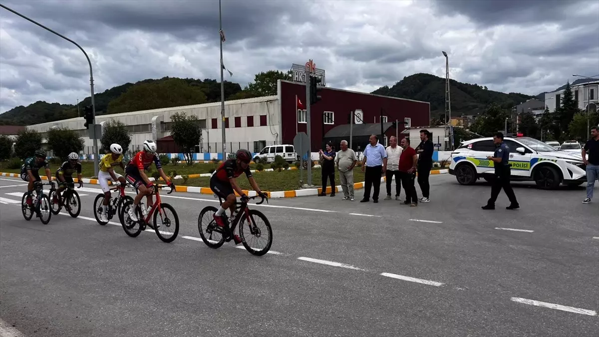 Bisikletçiler Samsun’un Salıpazarı İlçesinde