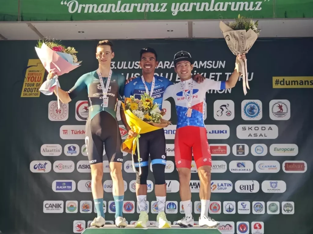 Bisikletçiler Samsun Yakakent’te Şampiyonluk İçin Yarıştı