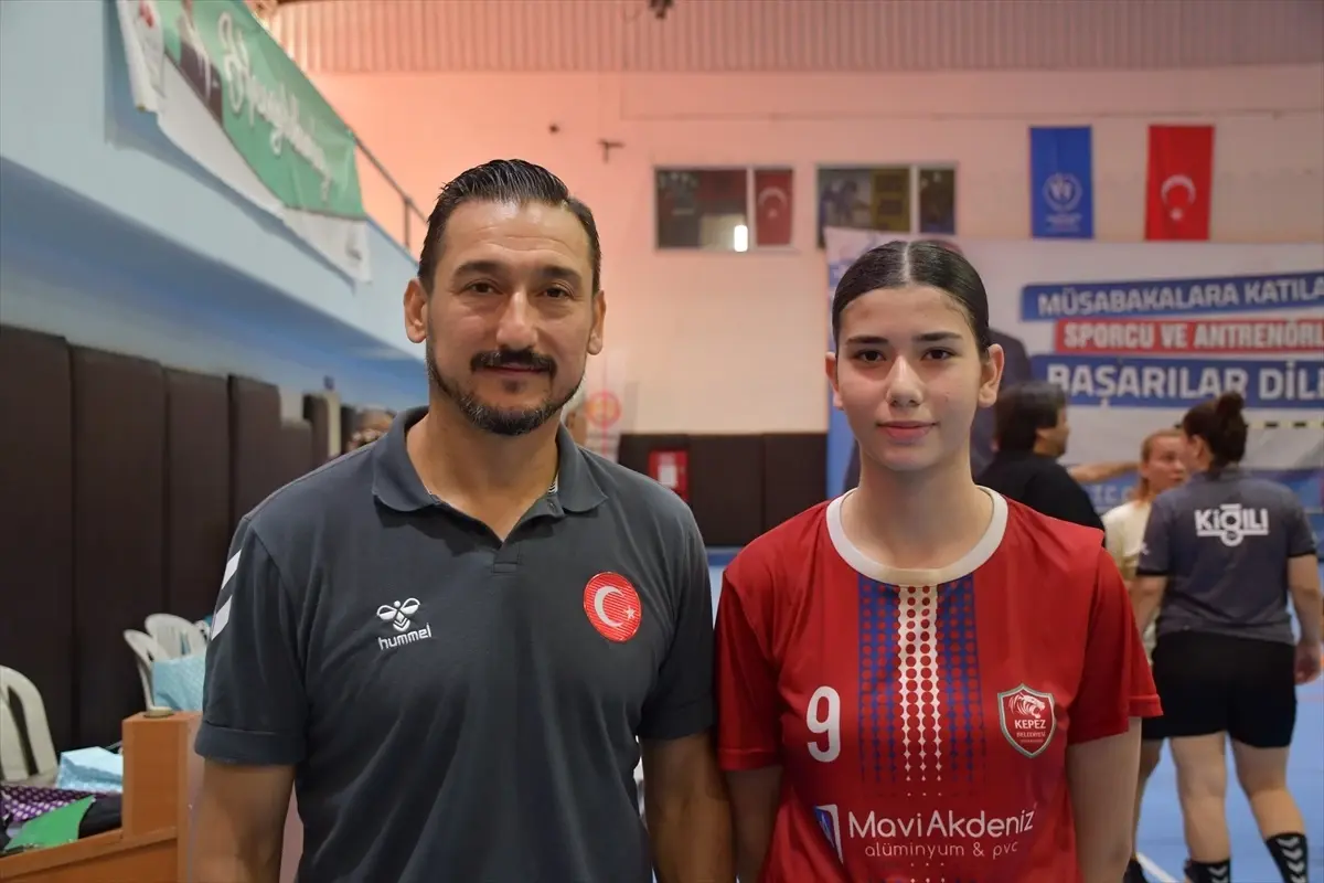 **Hentbol Zafer Kupası Adana’da Şampiyonları Belirledi**