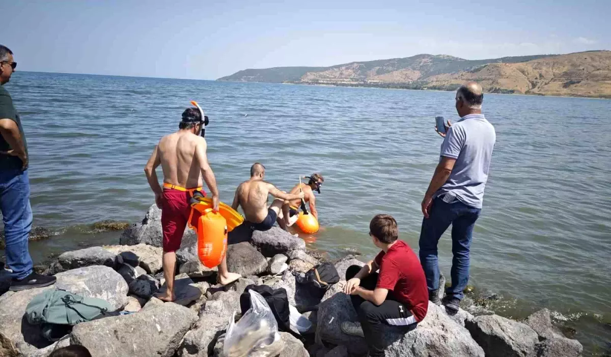 **Van Gölü’nde 30 Ağustos Zafer Bayramı Kulaç Etkinliği**