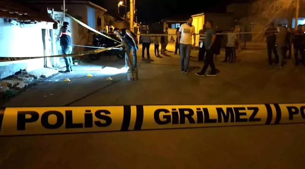 Eşine Sinirlenen Adam Sokak Ortasında İntihar Etti