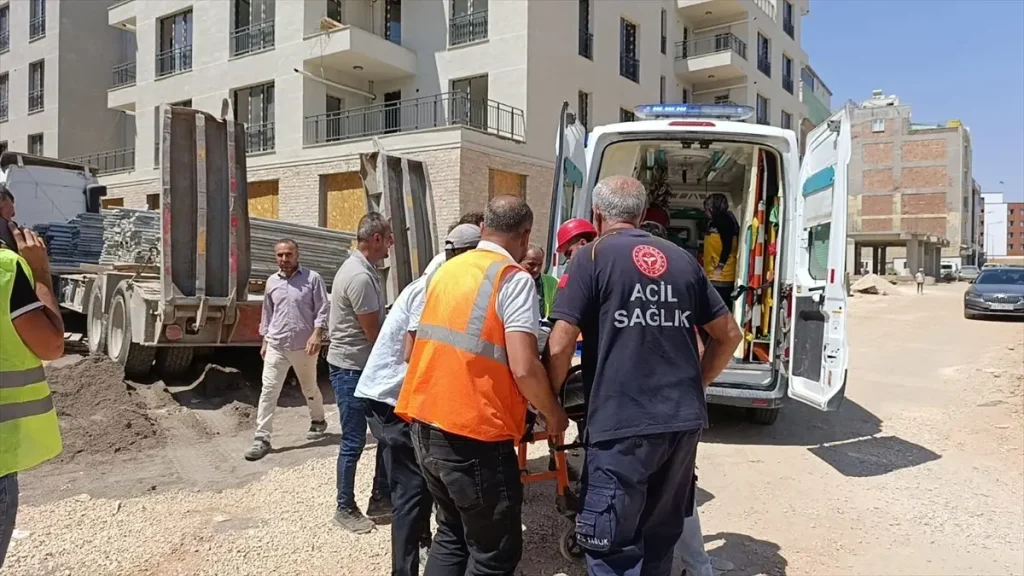 İşçi İnşaatta Elektrik Akımına Kapıldı: Ağır Yaralandı