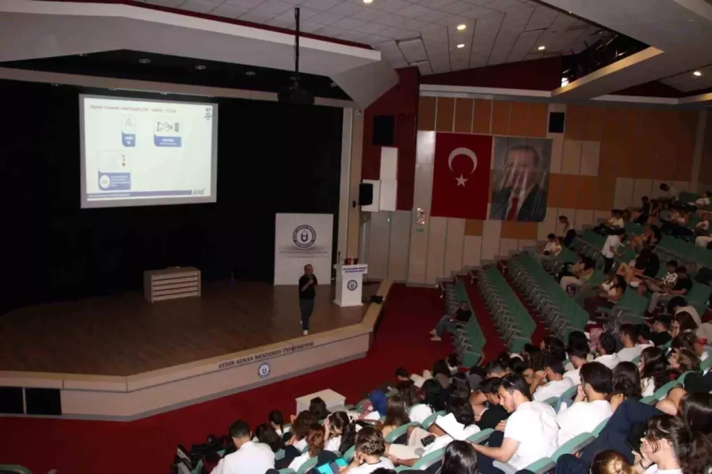 Afet Bilinci Eğitimi Üniversite Gençliğini Hedefliyor