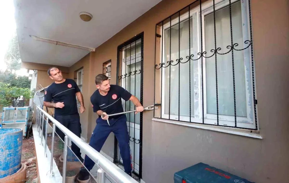 **Antalya’da Yaşlı Çiftin Dairesinden Kötü Koku Alarmı**