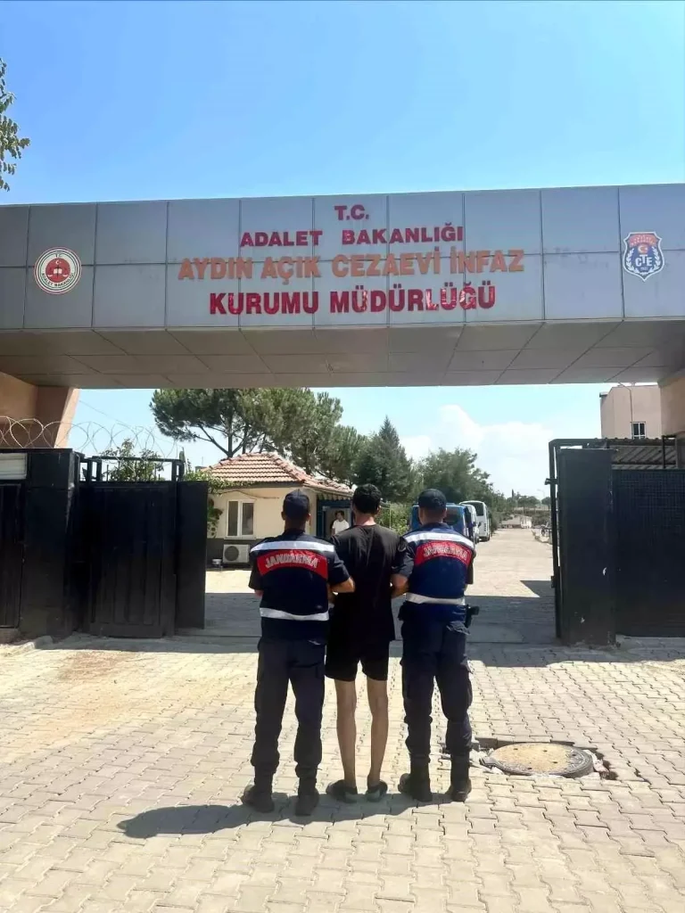 Aydın’da Jandarma Ekiplerinden Aranan Şahıslara Darbe