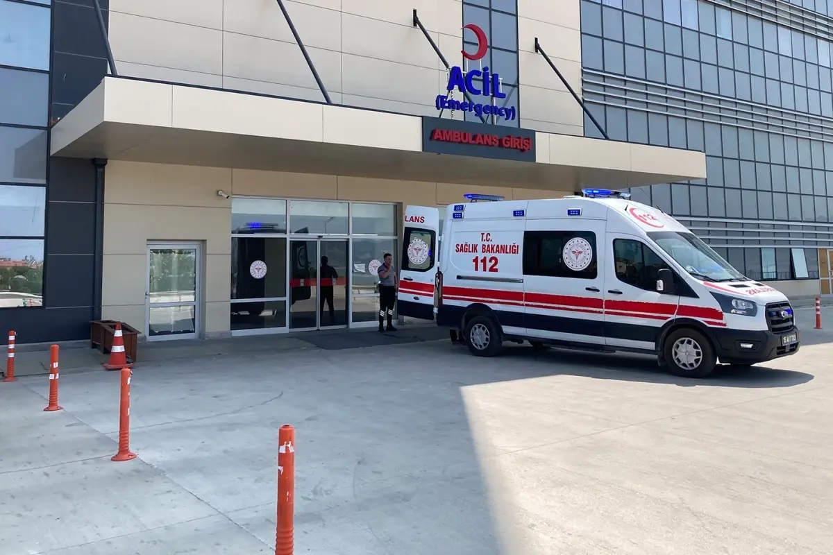 Baba Kavgasında Fenalaşan Çocuk Hayatını Kaybetti