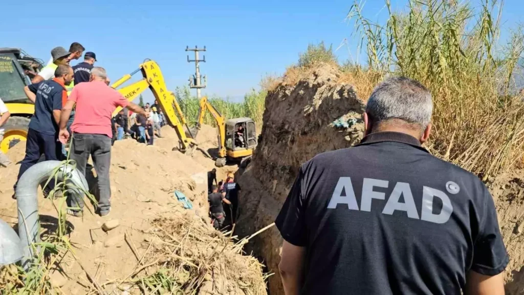 Trajedi Kuyucak’ta: Baba ve Oğul Göçük Altında Kaldı