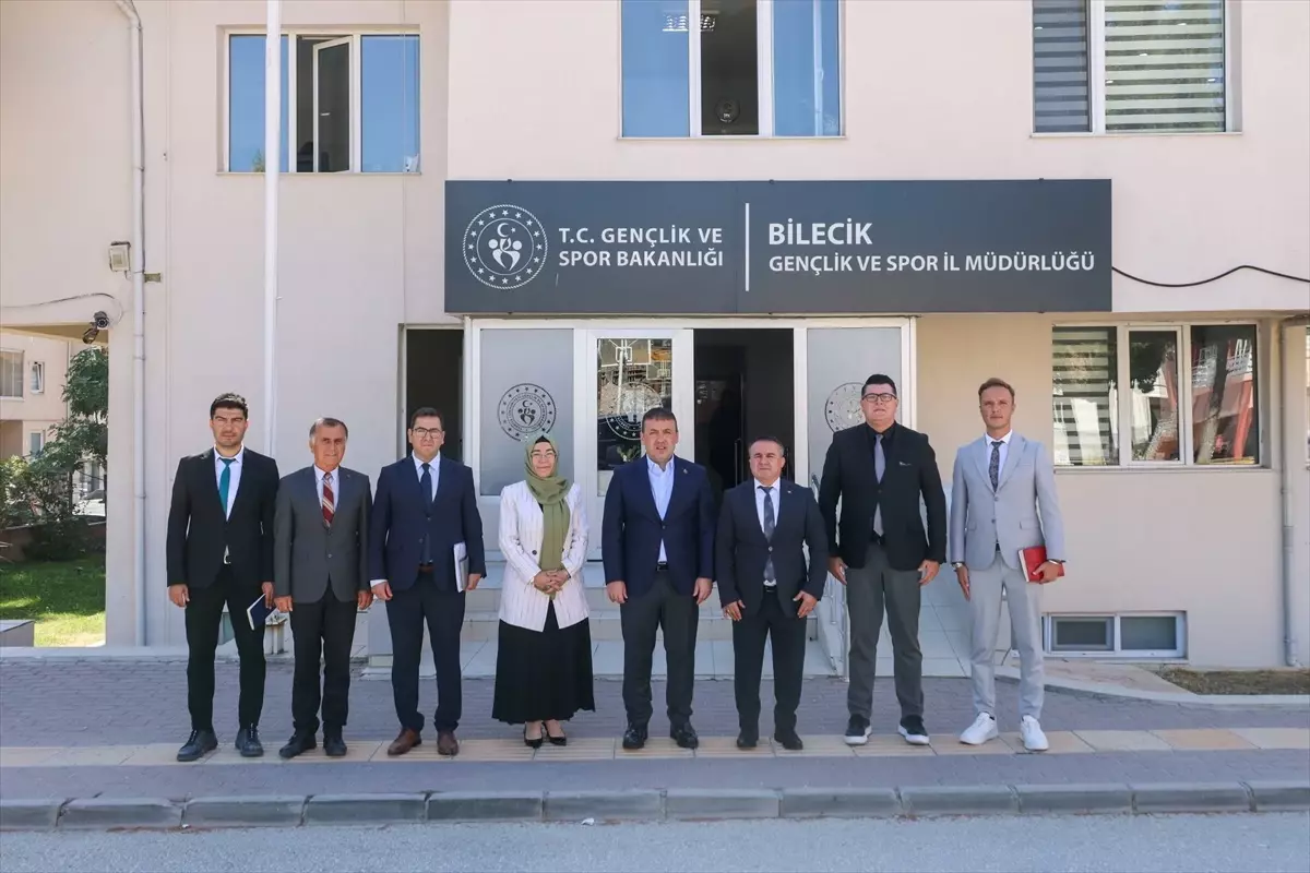 Bilecik Valisi Sözer’den Gençlik ve Spor İl Müdürlüğüne Ziyaret