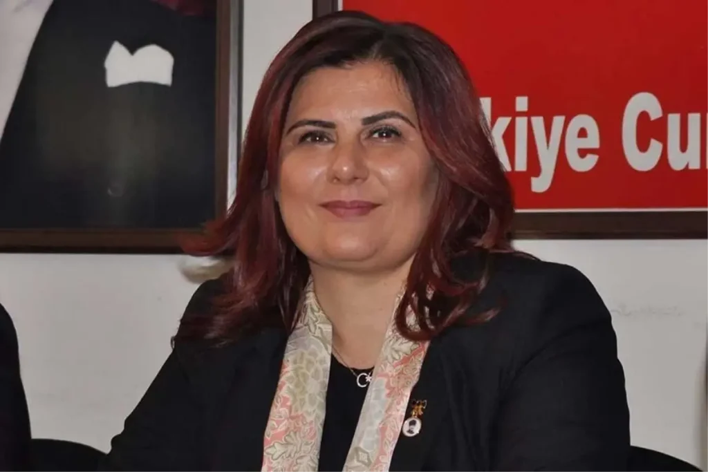 **CHP’li Aydın Belediye Başkanı Özlem Çerçioğlu AK Parti’ye Geçiyor**