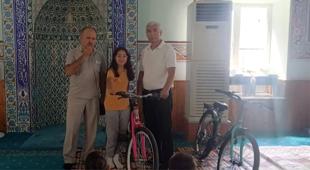 Çine’de Kur’an-ı Kerim Öğrencilerine Bisiklet Sürprizi