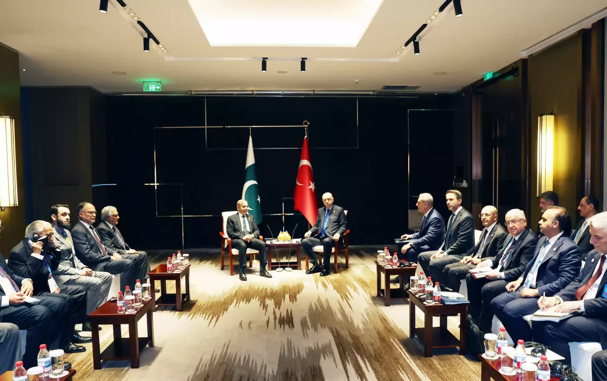 **Erdoğan ile Şerif Çin’de Stratejik Görüşme Gerçekleştirdi**