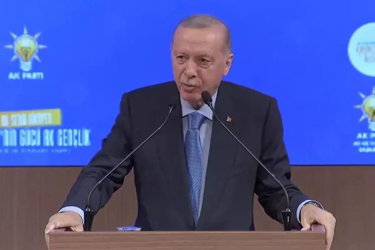 Erdoğan’dan Çerçioğlu’na Rozet
