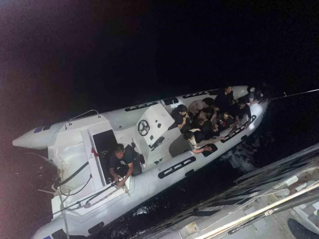 Yunanistan Unsurlarınca Geri İtilen 15 Düzensiz Göçmen Kurtarıldı