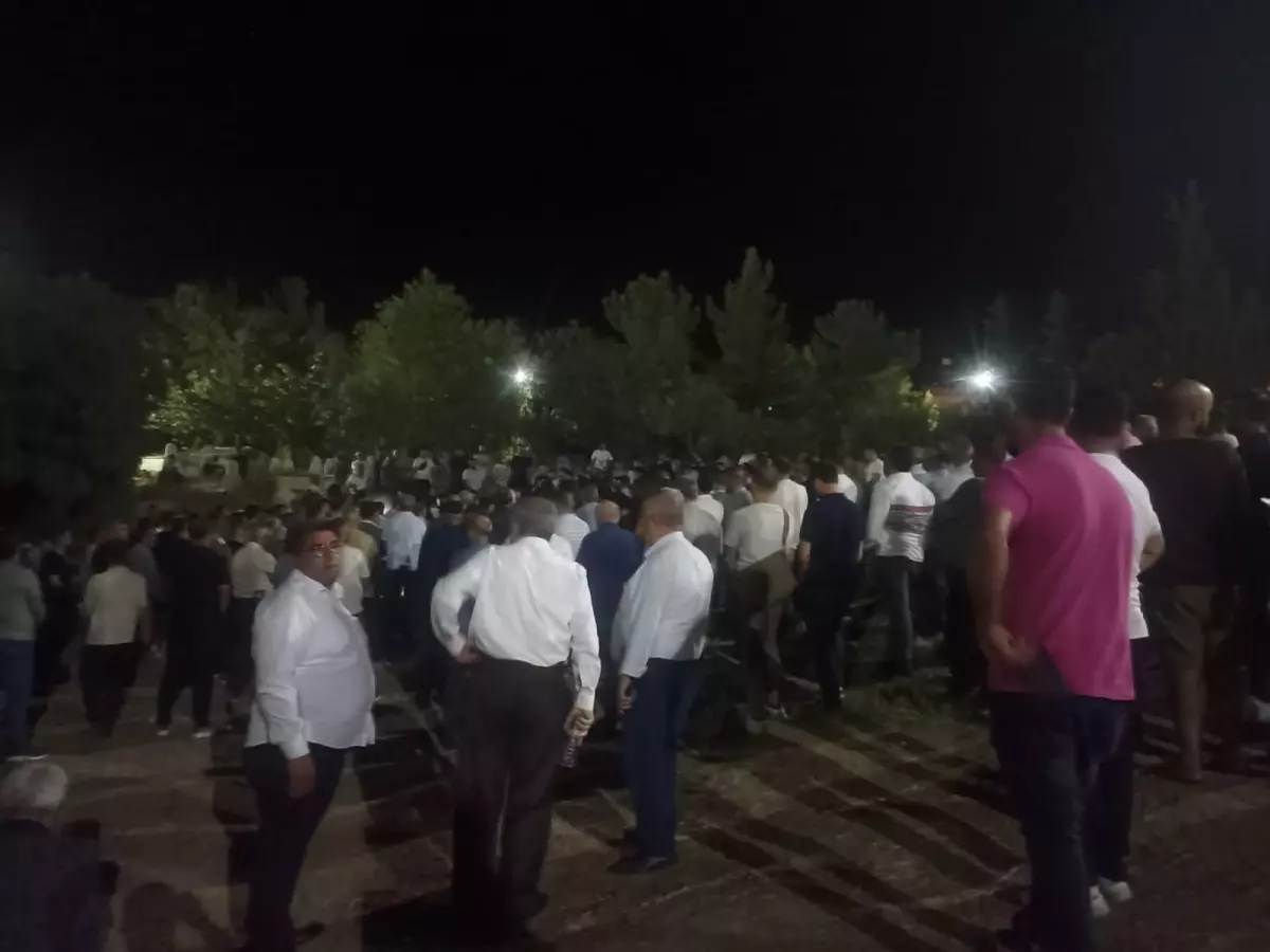 Düğünde Halay Çekerken Kalp Krizinden Öldü