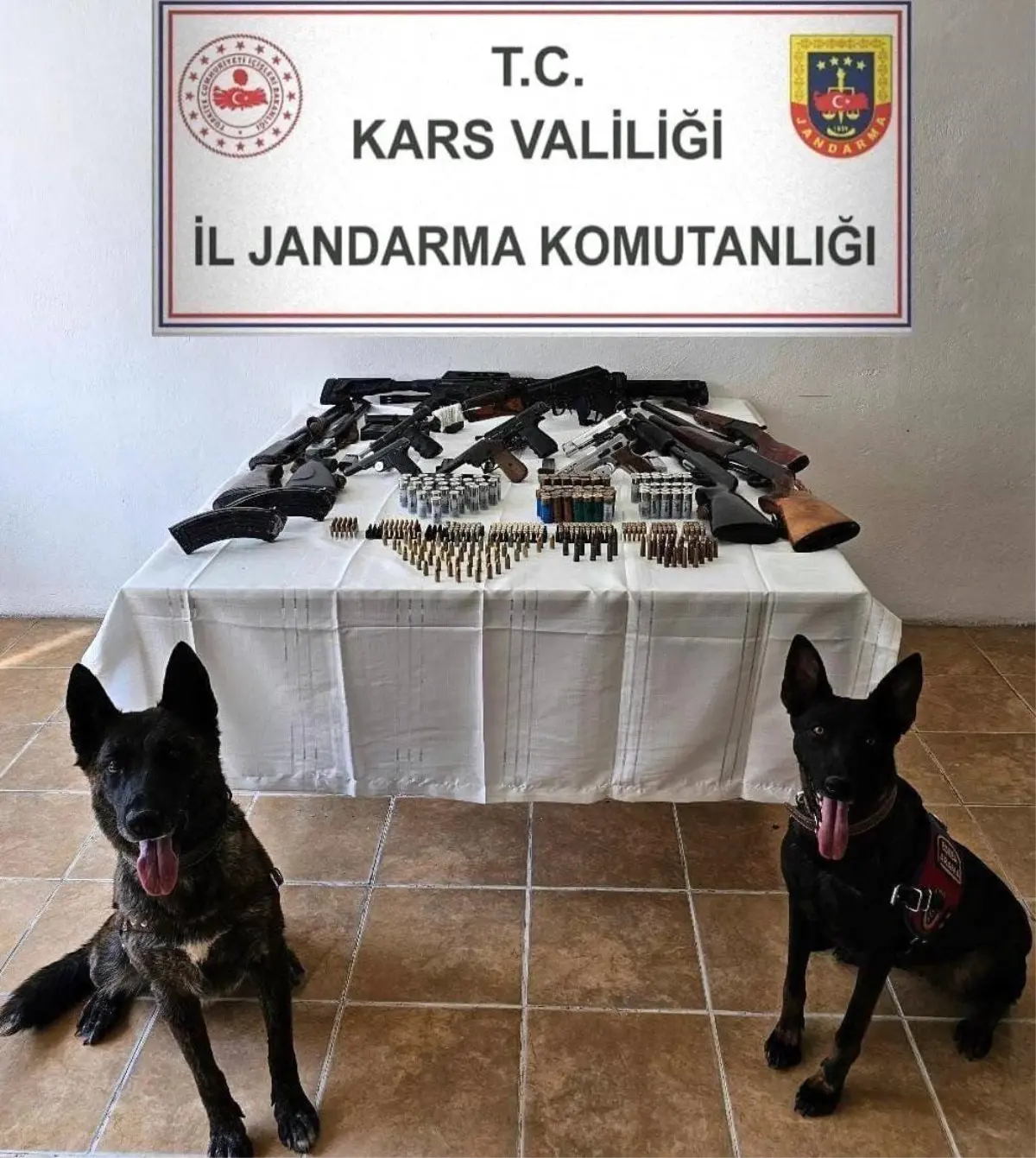 **Kars Kağızman’da Büyük Mühimmat Ele Geçirildi**