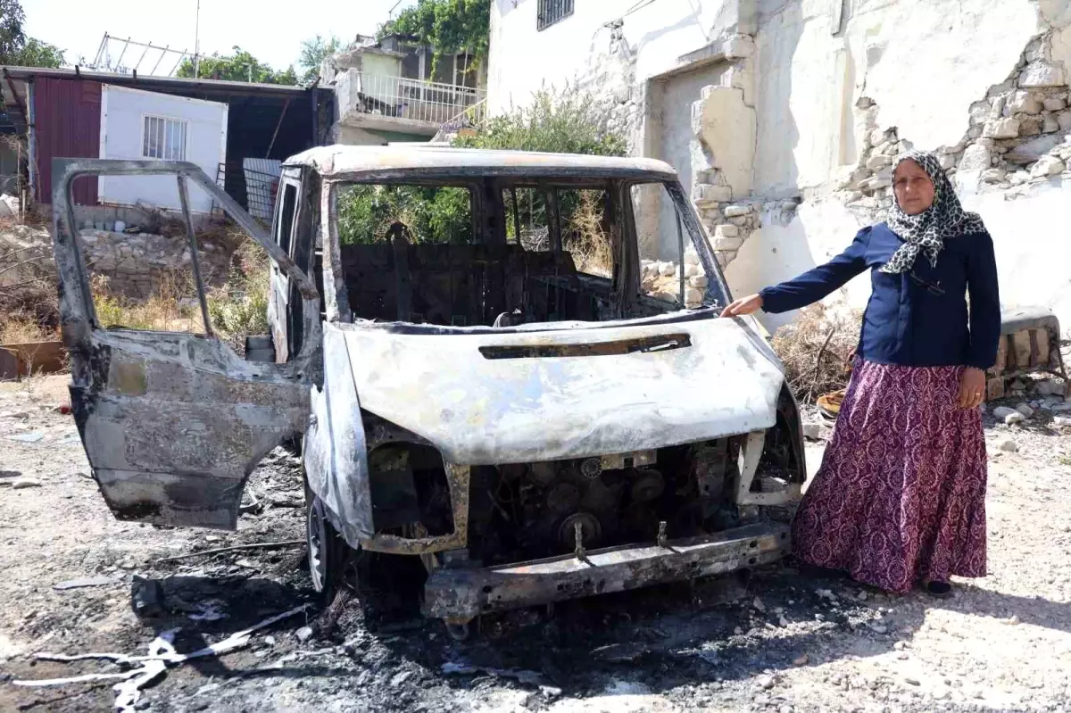 Kanser Yalnız Bıraktı, Minibüs de Yandı