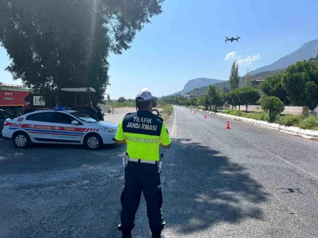 Trafik Denetimlerinde Kural Tanımaz Sürücüler Havadan Yakalandı