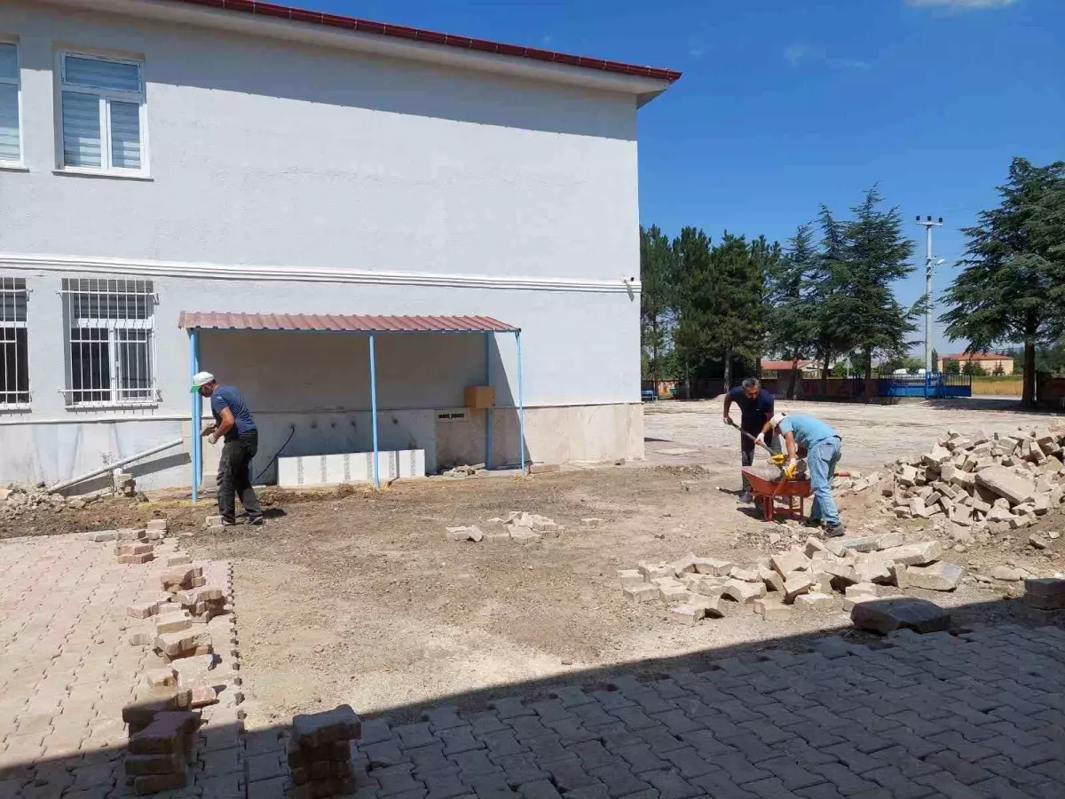 “Öğretime Hazırlıkta Özverili Çalışma”