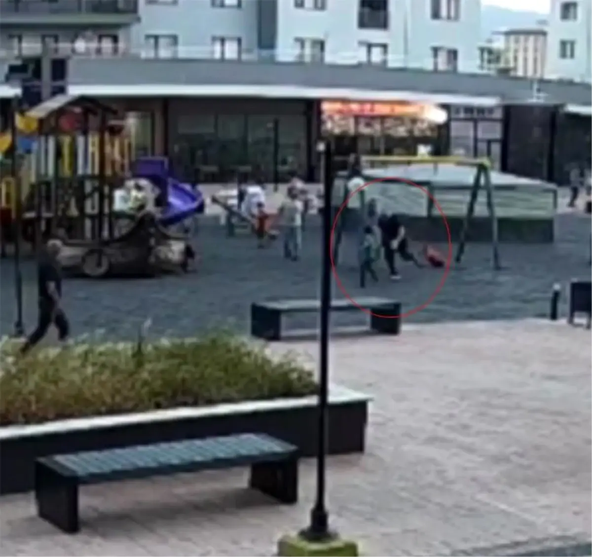 Çocukları Döven Zanlı Adli Kontrolle Serbest Kaldı