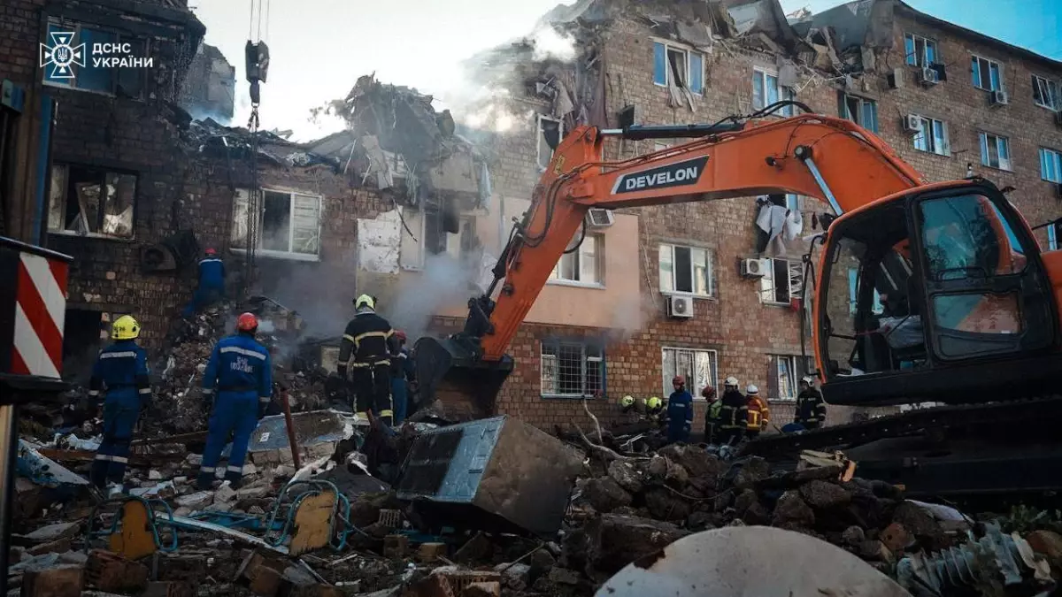 **Rusya’dan Kiev’e Şiddetli Saldırı: 10 Ölü, 38 Yaralı**