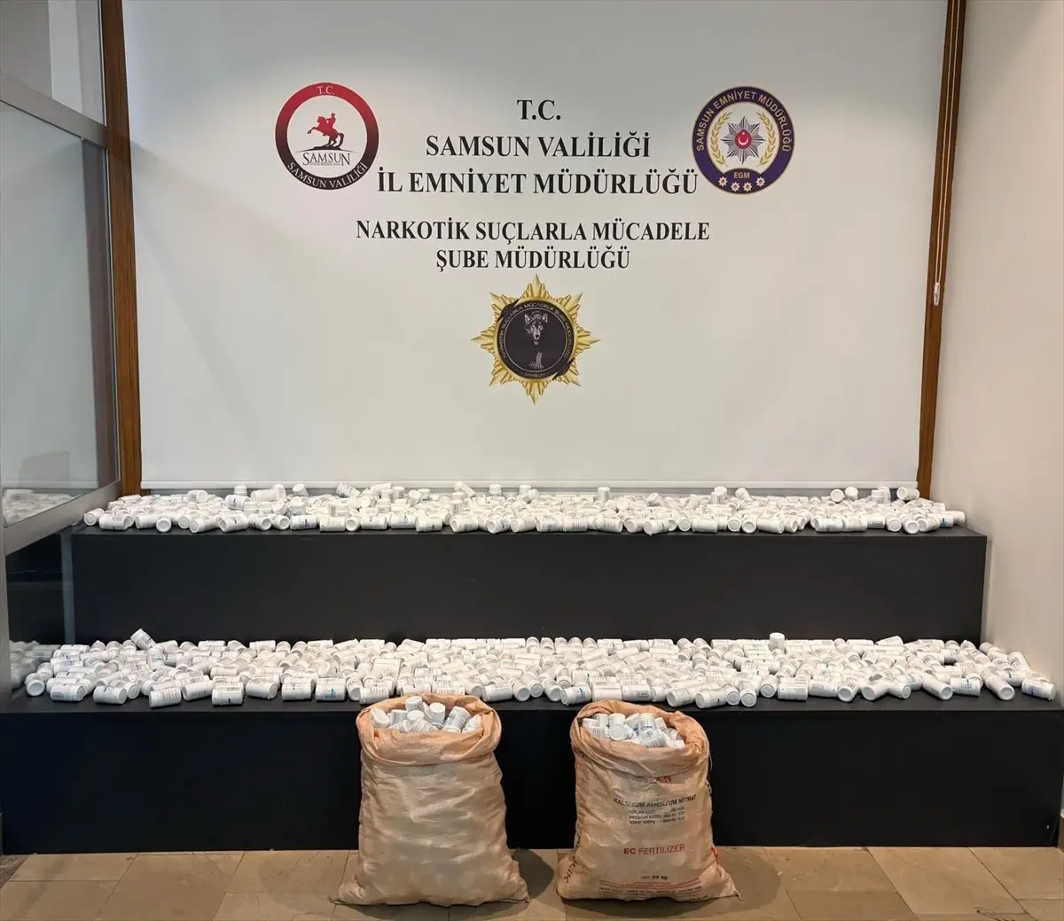 **Samsun’da Ahırda Saklanan Sentetik Haplar Ele Geçirildi**