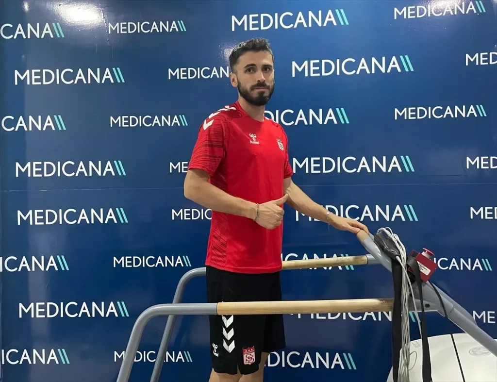 “Sivasspor Yeni Transferini Sağlık Kontrolünden Geçirdi”