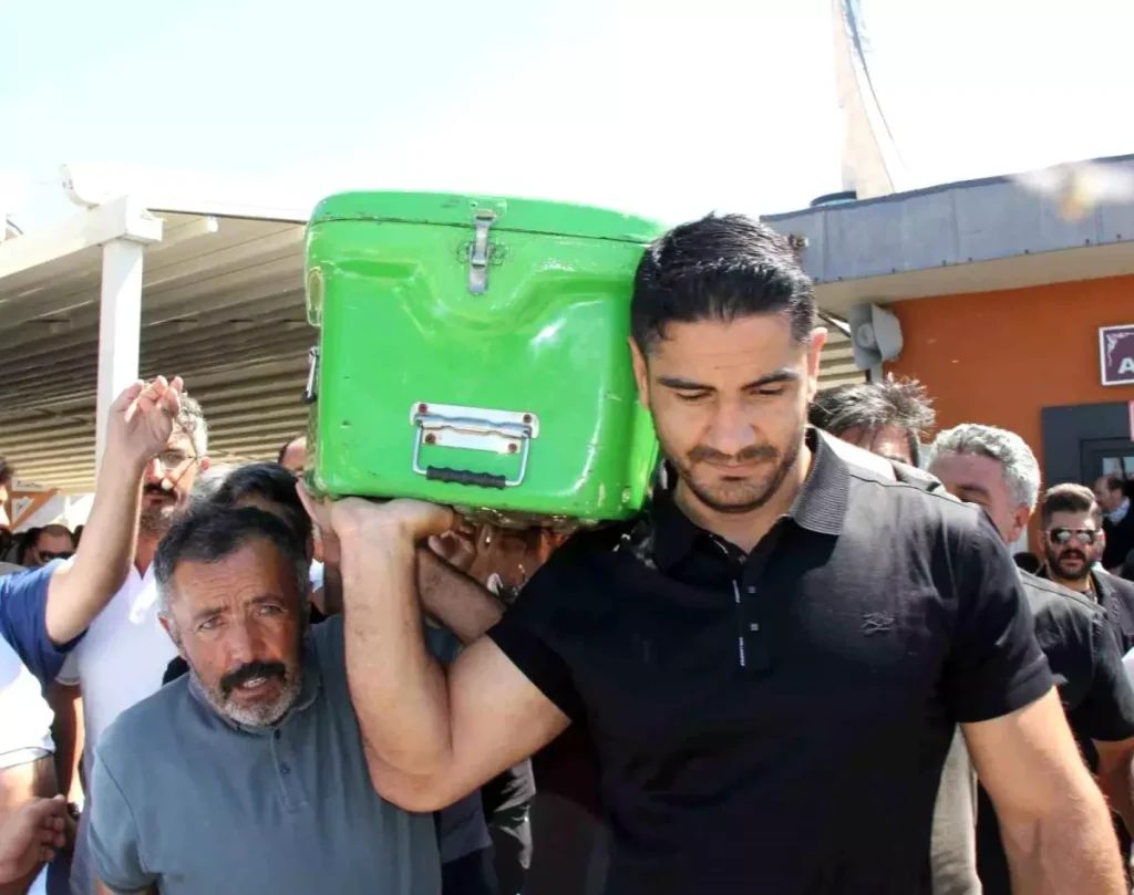 **Türk Güreşinin Efsanesi Taha Akgül’ün Dedesi Son Yolculuğuna Uğurlandı**