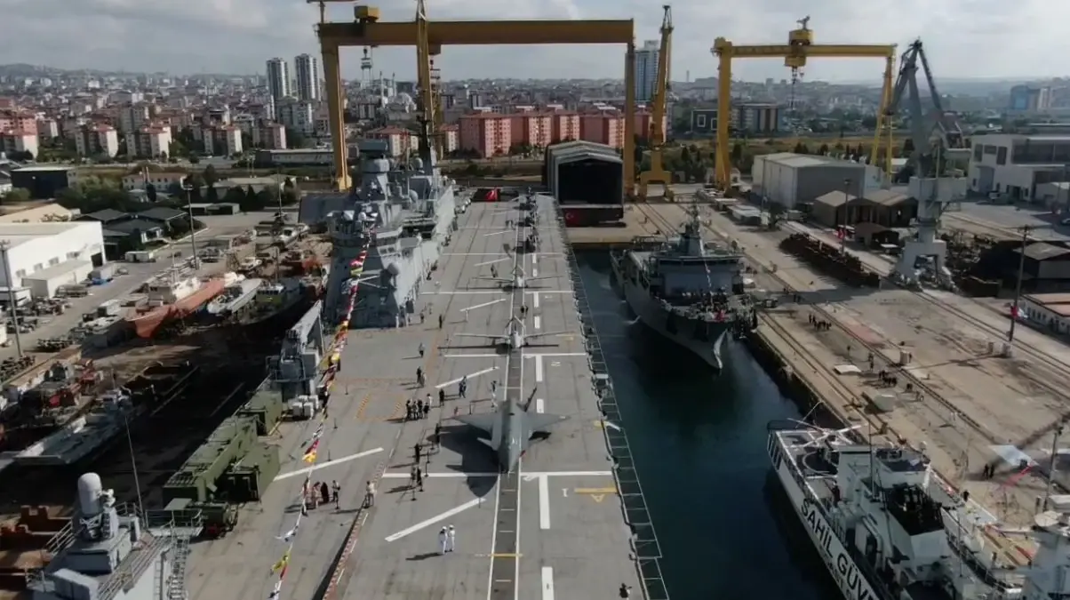 **TEKNOFEST Mavi Vatan Halkın Ziyaretine Açıldı**