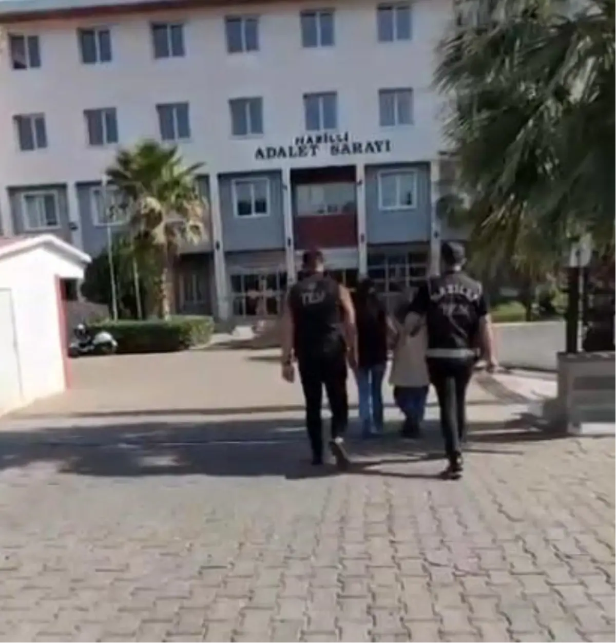 FETÖ Üyesi Kadın Saklandığı Evde Yakalandı