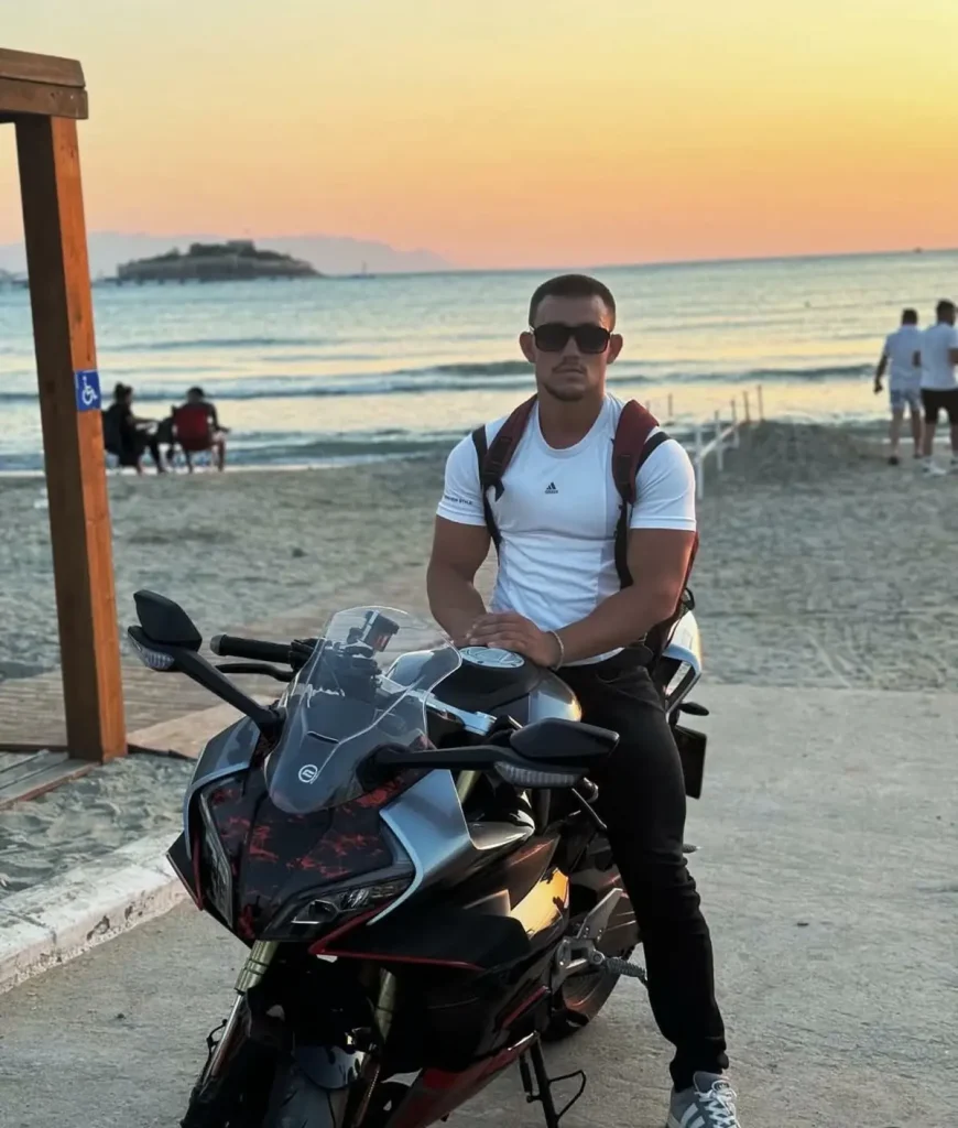 Traktörle Çarpışan Motosiklet Sürücüsü Hayatını Kaybetti