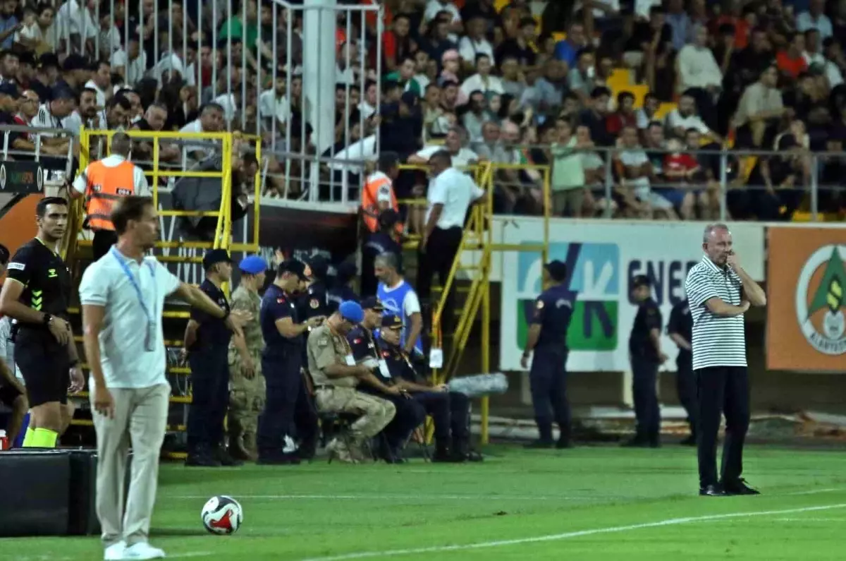 Süper Lig’de Alanyaspor-Beşiktaş Maçı Golsüz Berabere