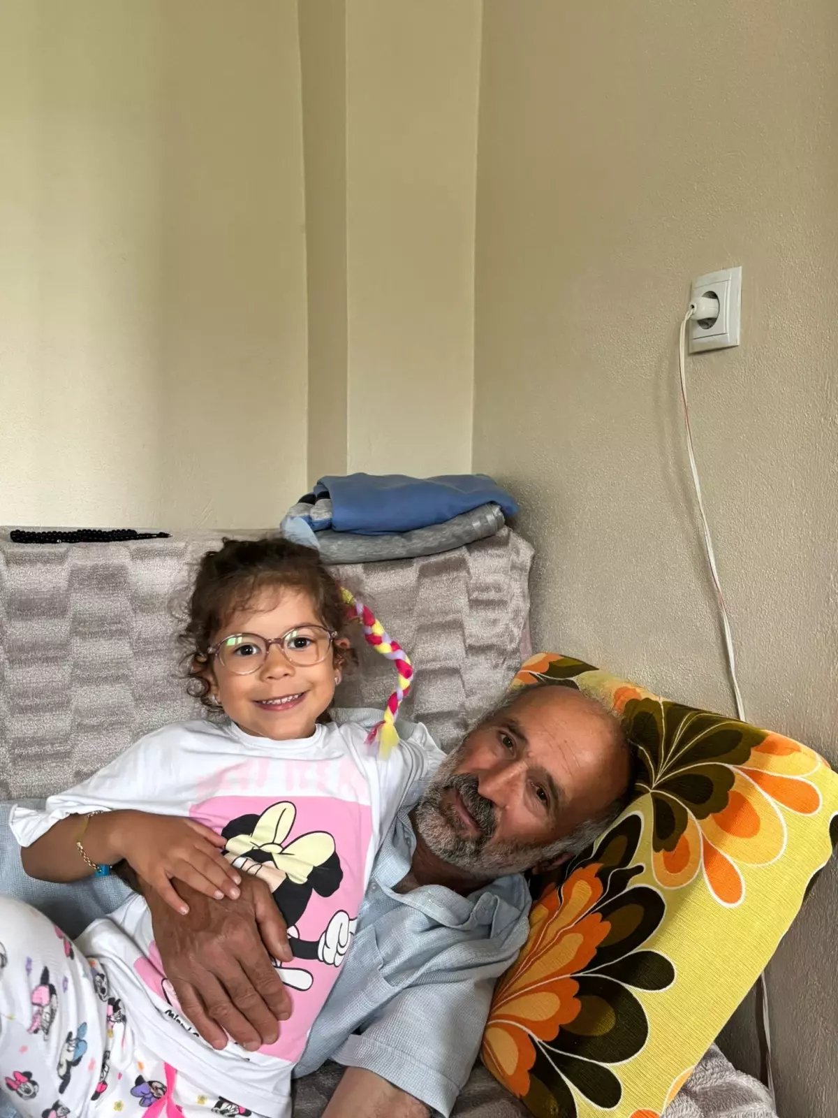 Dede Torunun Ardından Koştu, Sosyal Medya Büyüledi