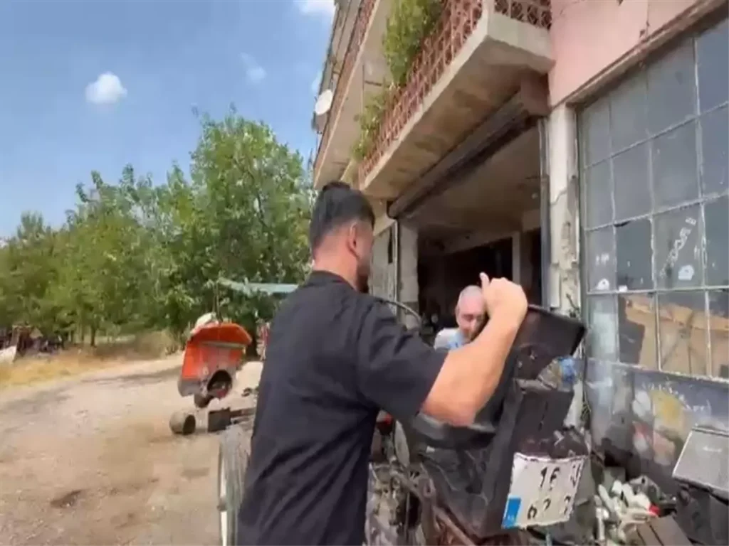 “Yangın Bölgesinde Traktörüne Kavuştu”