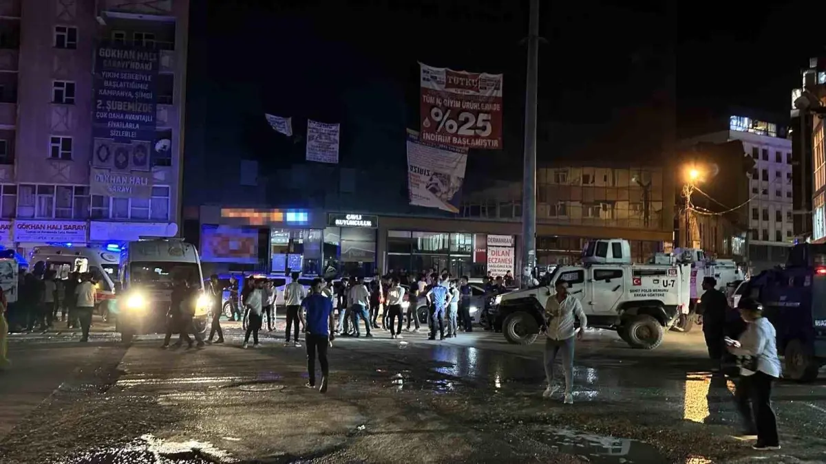 **Yüksekova’da Grup Kavgası: 1 Yaralı**