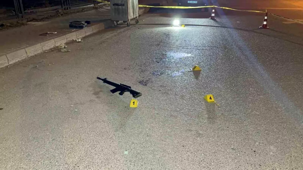 Genç Sokak Ortasında Vurulmuş Halde Bulundu