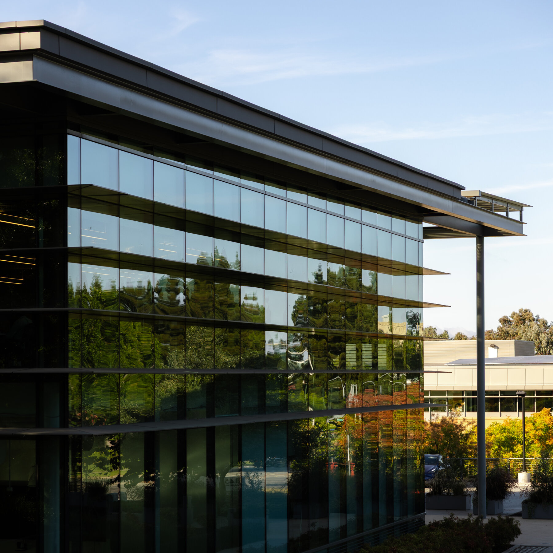 Elon Musk’s xAI Lands Government Deal to Offer Grok Chatbot to US Agencies