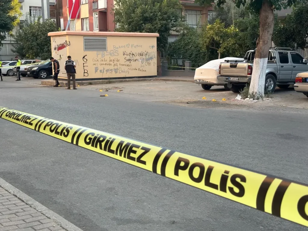 Ödemiş’te Husumetli Kişilere Tabancayla Saldırı