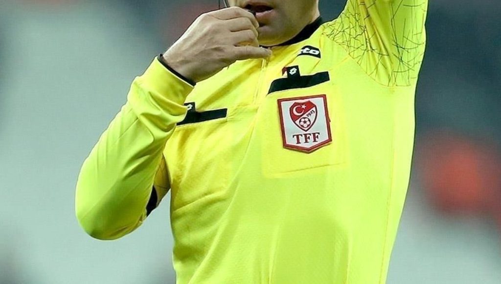 Beşiktaş’ın erteleme maçının hakemleri açıklandı
