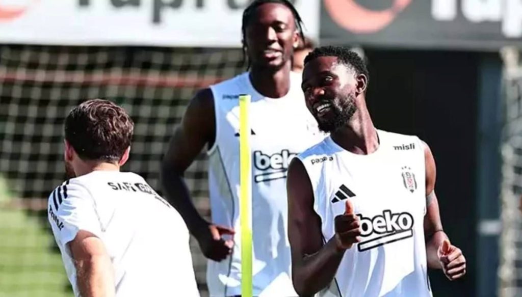 Beşiktaş’ın yeni transferine sakatlık şoku