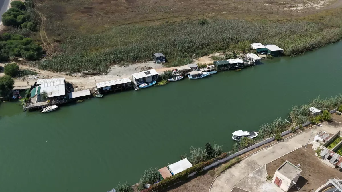 Kaçak Konteyner Yapılarla Acısu Nehri’nin İşgali