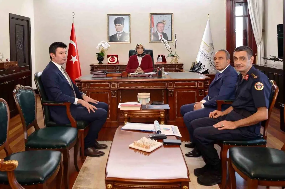 Afyonkarahisar’da Güvenlik ve Asayiş Toplantısı Gerçekleştirildi