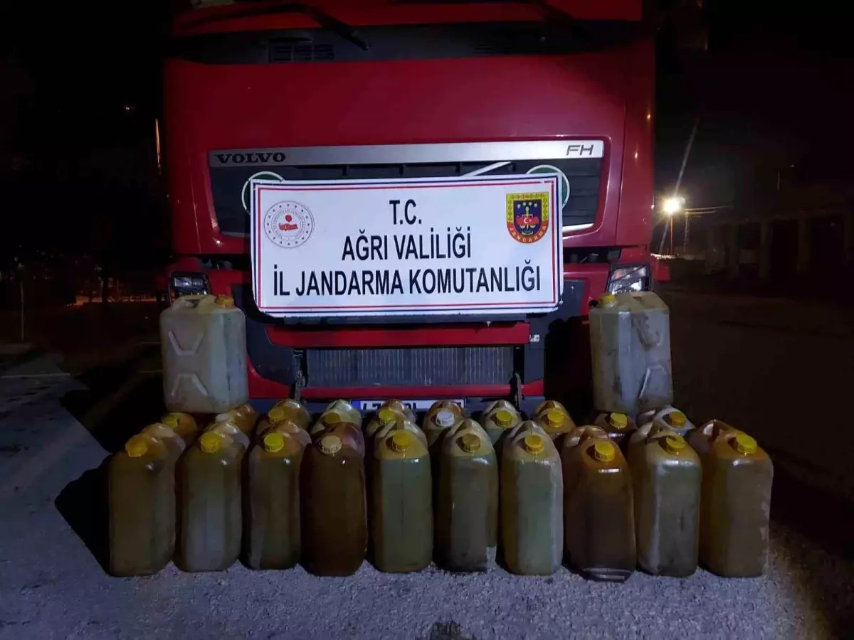 Ağrı’da Yol Kontrolünde Kaçak Akaryakıt ve Sigara Operasyonu