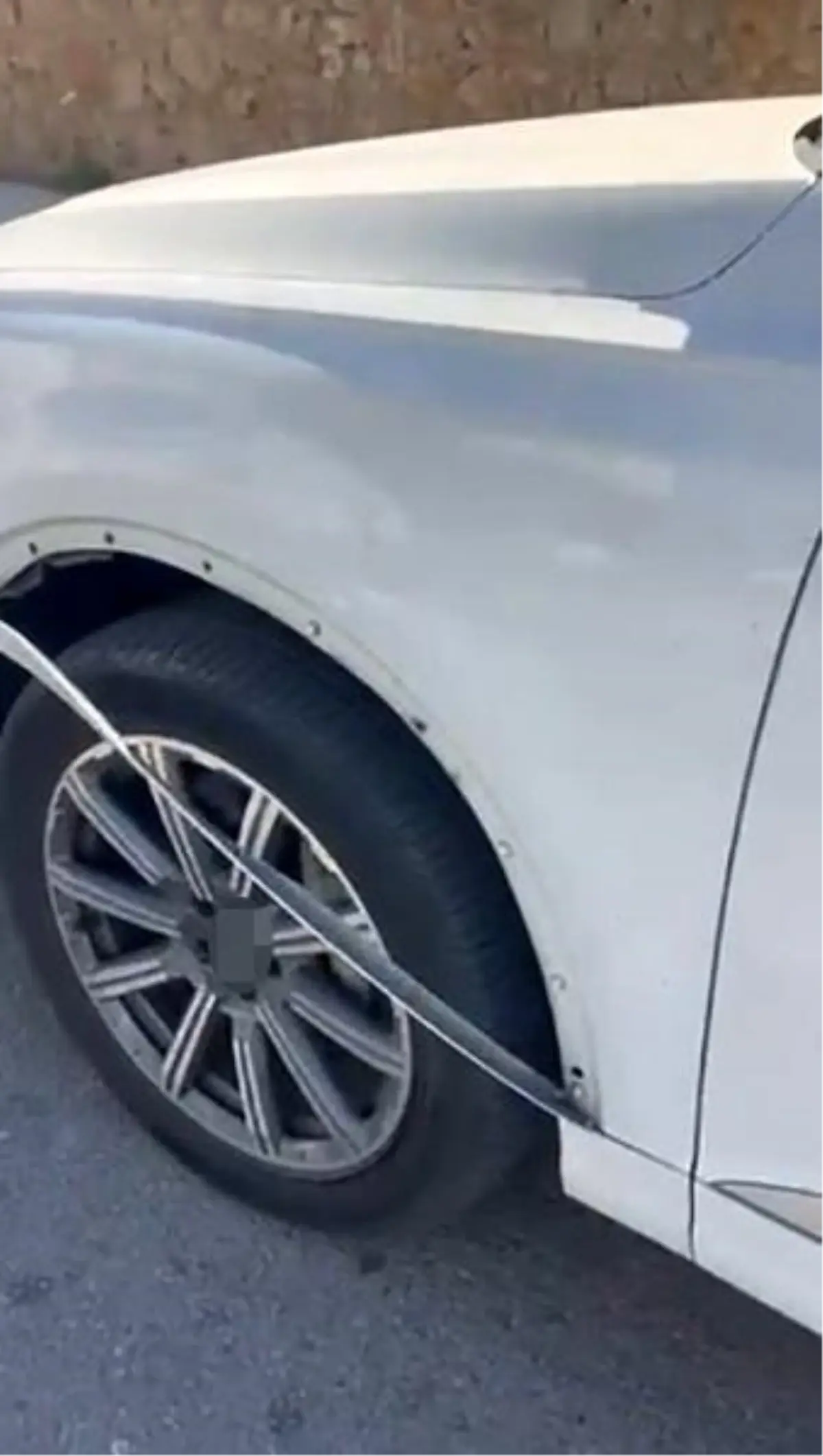 Trafik Tartışması Silahlı Değil, Yumruklu Kavgaya Döndü