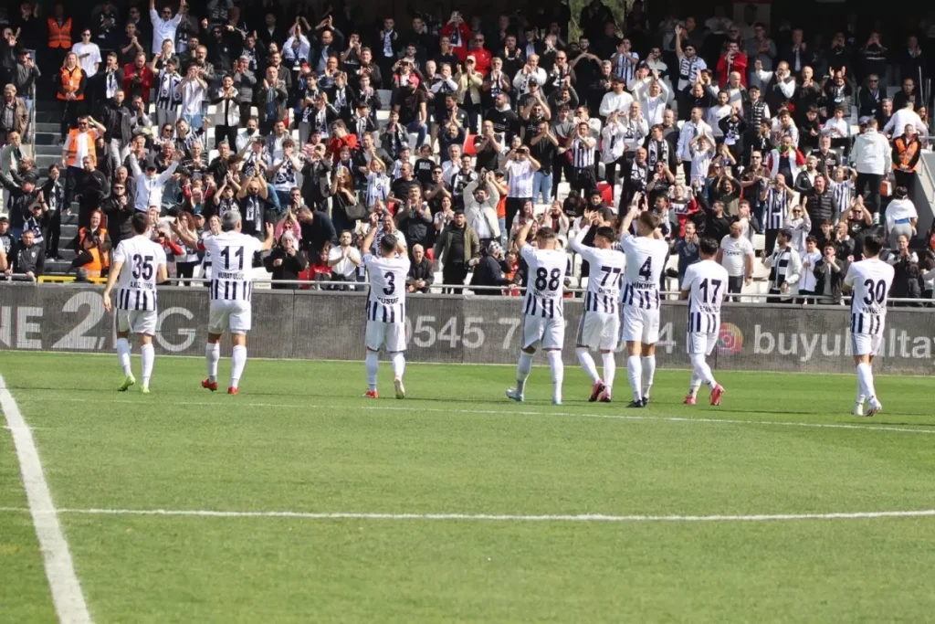 Altay’dan Eskişehirspor’a Plakalı Bilet Jestu